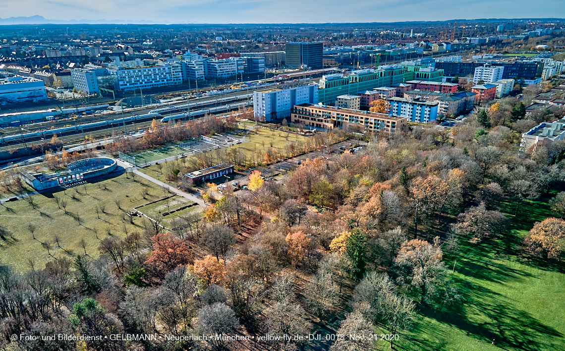 21.11.2020 - Hirschgarten mit Paketposthalle in München